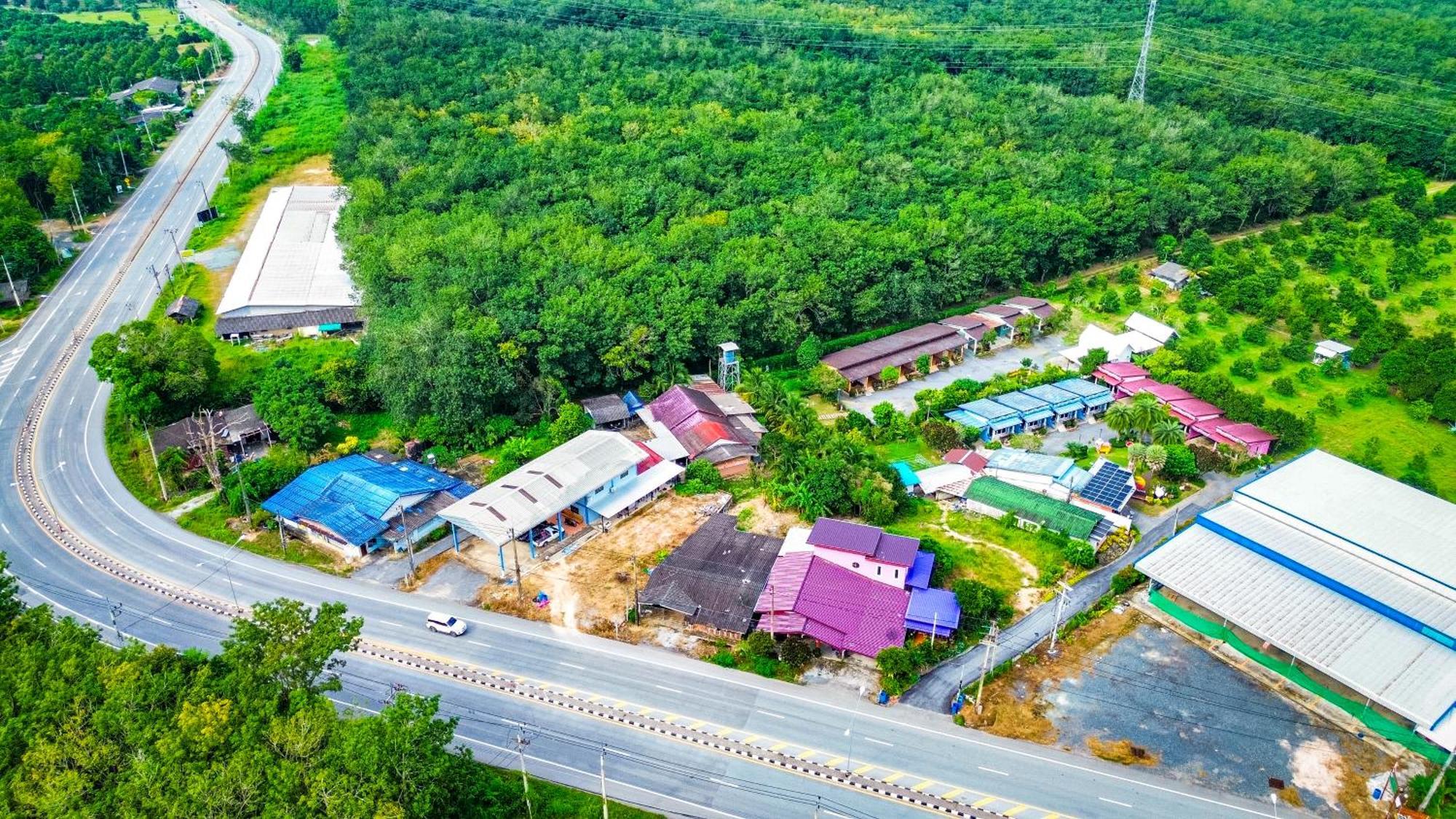Отель Baan Suan Mee Tang Чантабури Экстерьер фото
